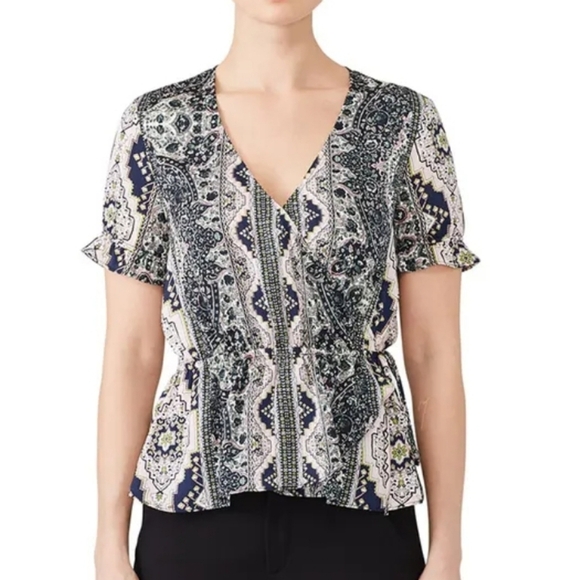 Cupcakes and Cashmere Kabrina Wrap Blouse Women's Size Small - Picture 10 of 13